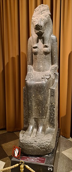 190-Статуя богини Мут-Сохмет